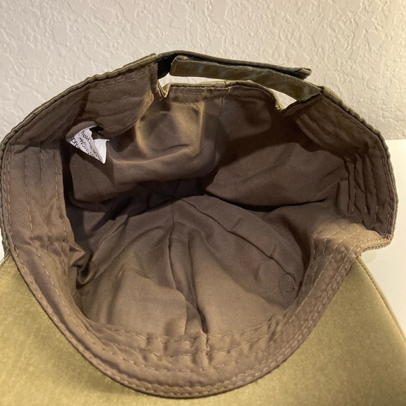 Hat - Picture 3 of 3